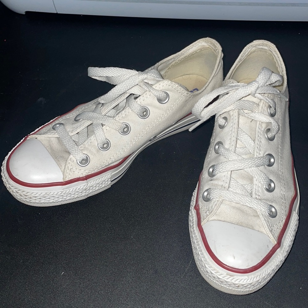 White low top converse